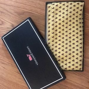 Vineyard Vines Scarf-With Box